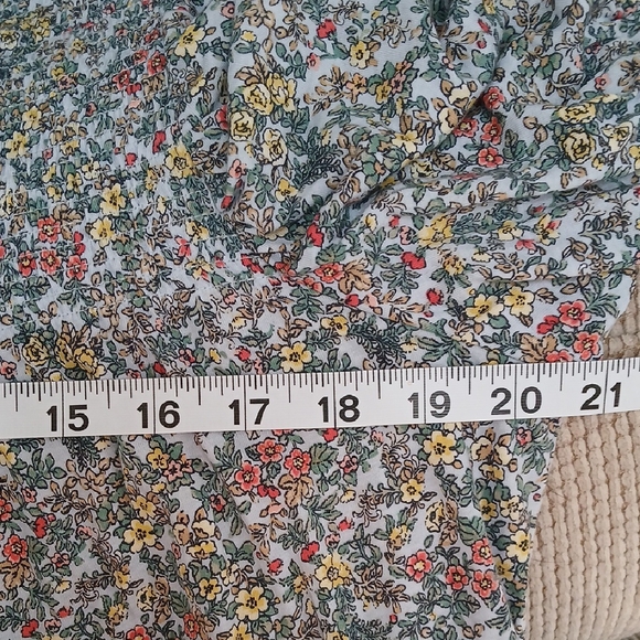 LOFT Green and Blue Floral Flutter Sleeve Blouse with Ruffled Peter Pan Collar - Picture 8 of 9